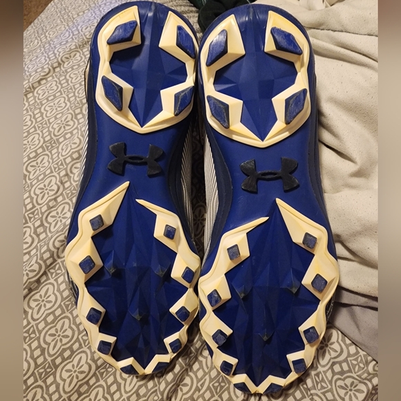 EUC Men's Under Armour Highlight Hammer MC Football Cleats in Navy - Picture 2 of 7